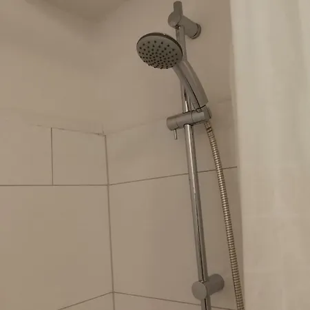 Sehr Zentrales 30 Qm Apartmán *